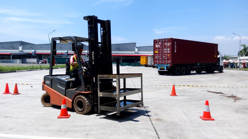 Pelatihan K3 Operator Forklift Inhouse PT HM Sampoerna, 21 s.d 23 November 2018 Jakarta